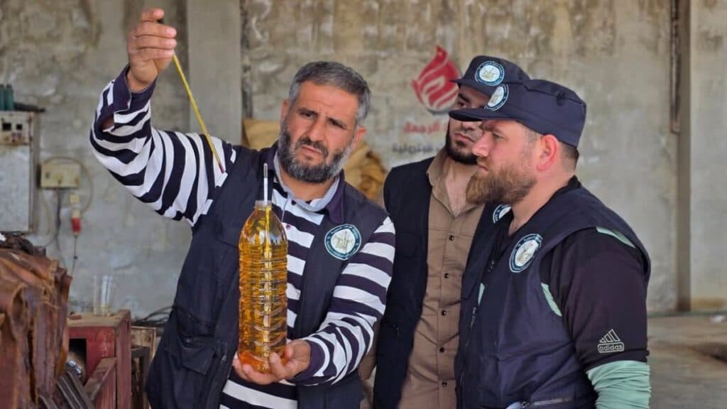 Syria Reverts Fuel Payments to Syrian Pound After Station Owners' Protest