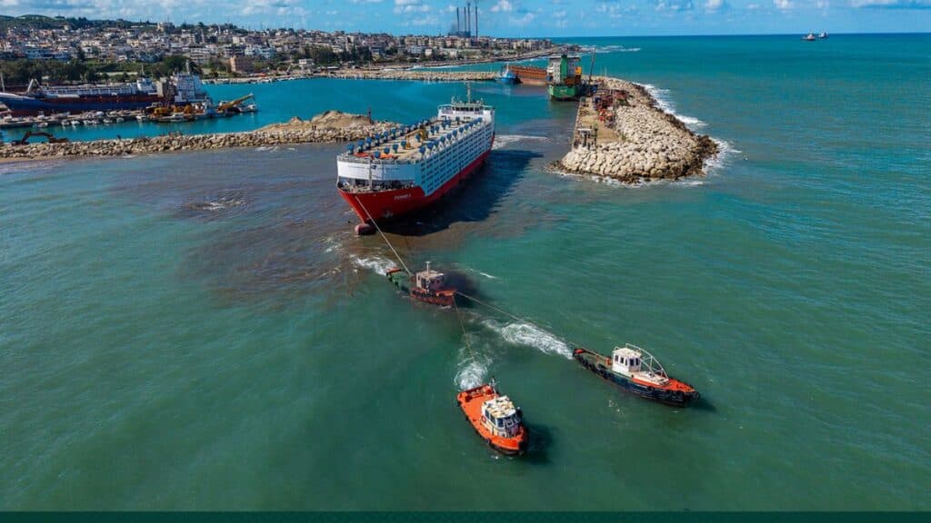 Syrian crews convert Baniyas vessel into 20,000-sheep livestock carrier