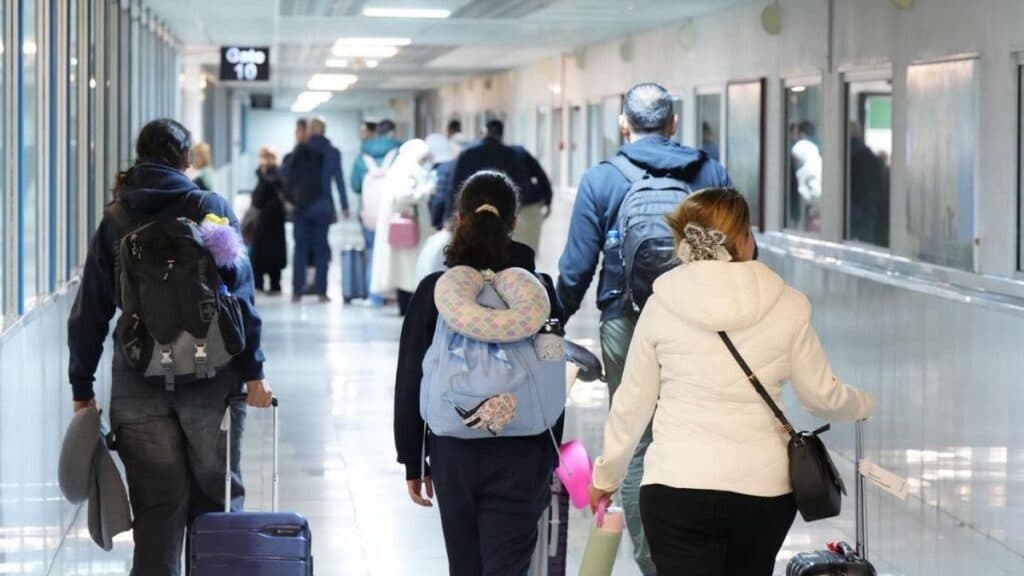 Syria reopens Jdeidet Yabous crossing and restores civil airspace