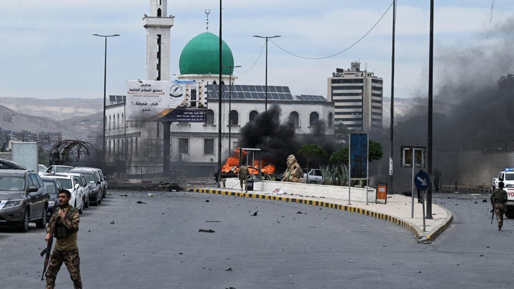 Car explosion near Damascus Defense Ministry kills soldier, wounds a dozen